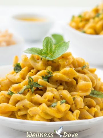 Butternut squash mixed with onion and garlic, seasoned with basil, rosemary, turmeric, and other magnificent spices makes this creamy vegan pasta even more delicious. A whole food meal with natural plant ingredients that will keep you healthy, satiated and satisfied!
