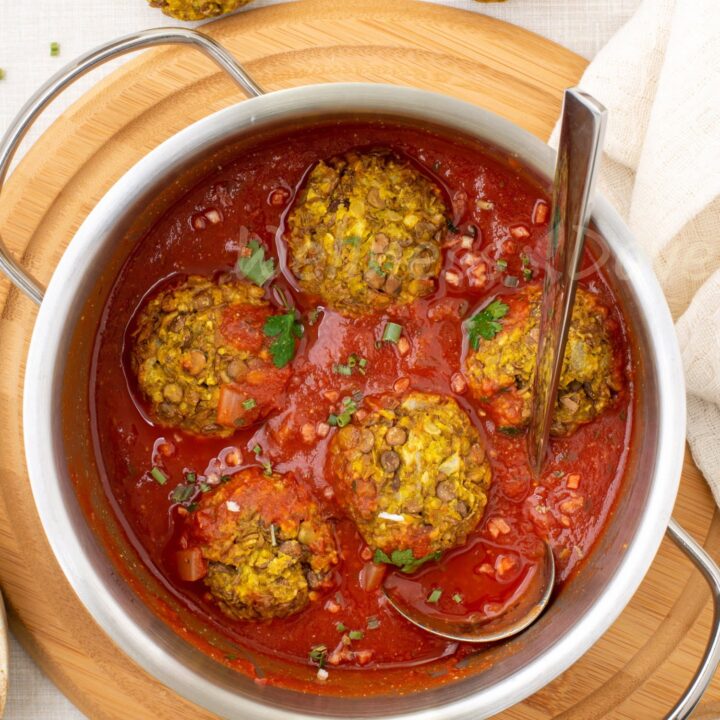 Healthy Lentil Meatballs in Tomato Sauce