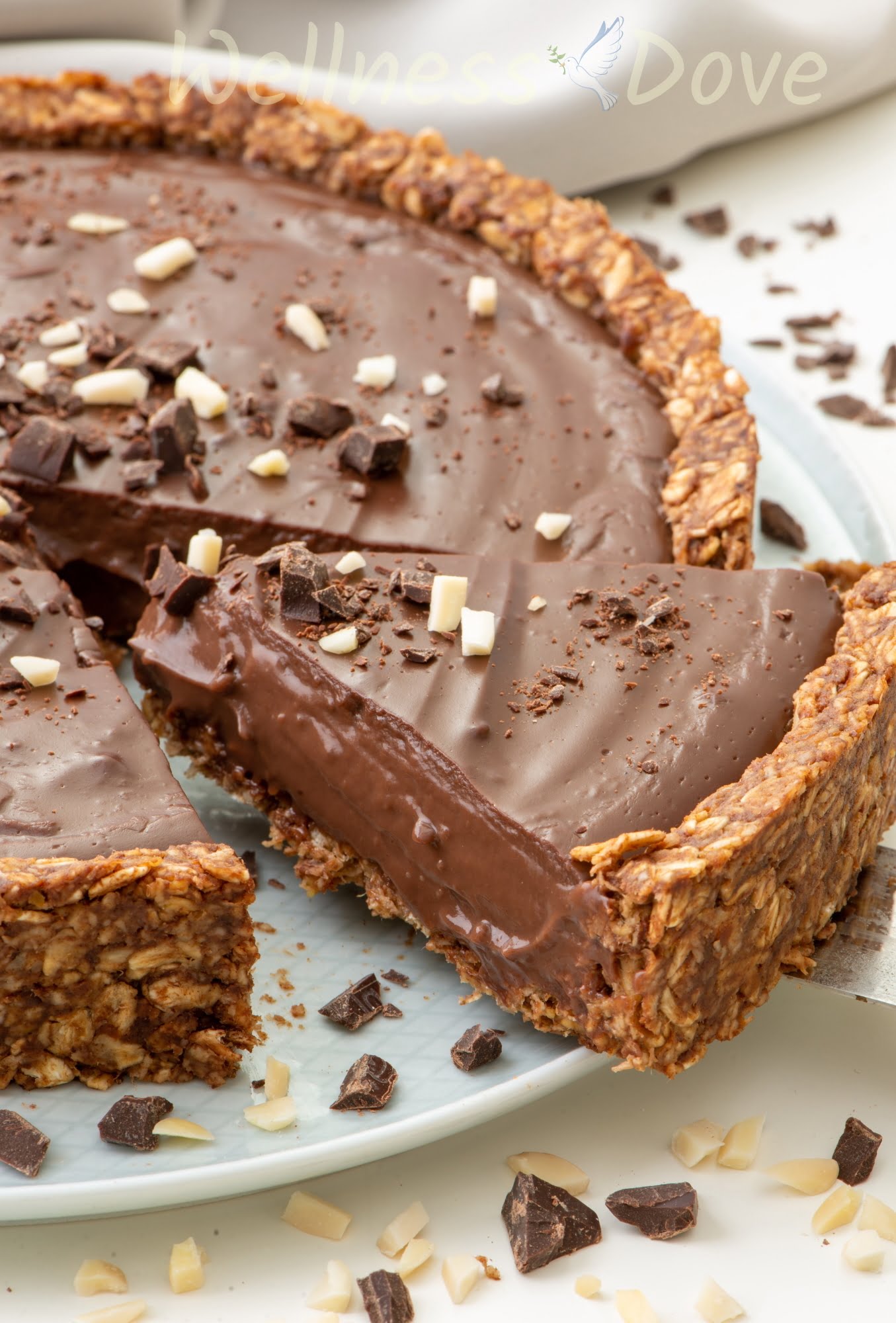 Easy No Bake Chocolate Pudding Pie | WellnessDove