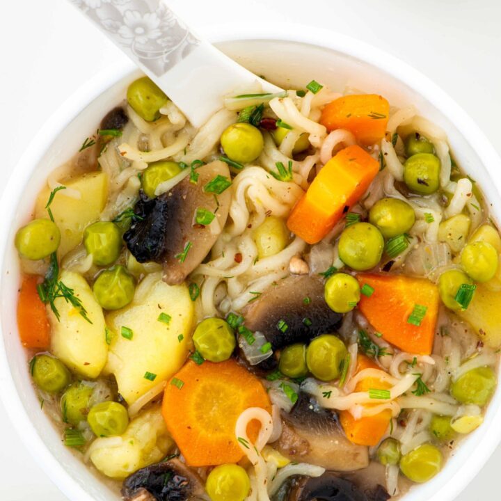 Quick & Easy Mushroom Noodle Soup