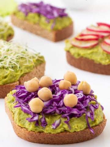 vegan avocado sandwich