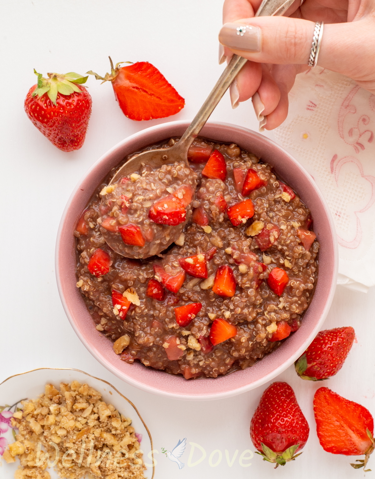 Healthy Quinoa Breakfast Bowl