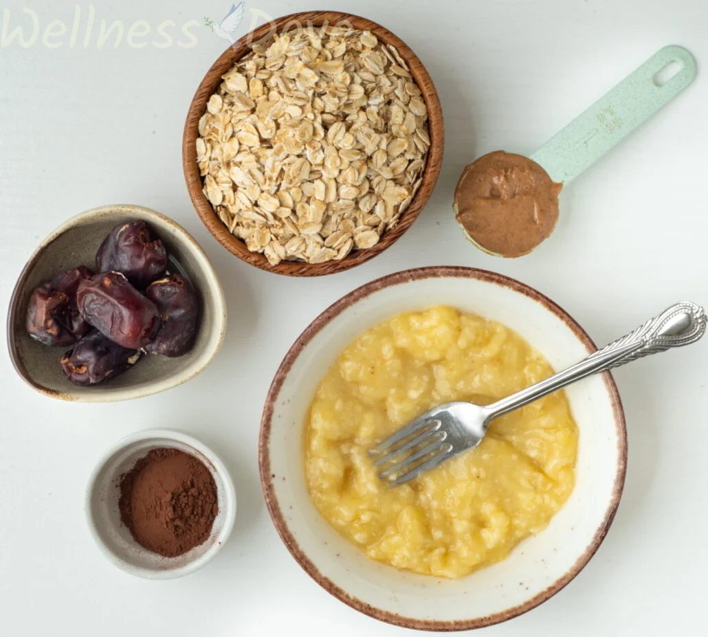the ingredients for the vegan banana oatmeal breakfast cookies 