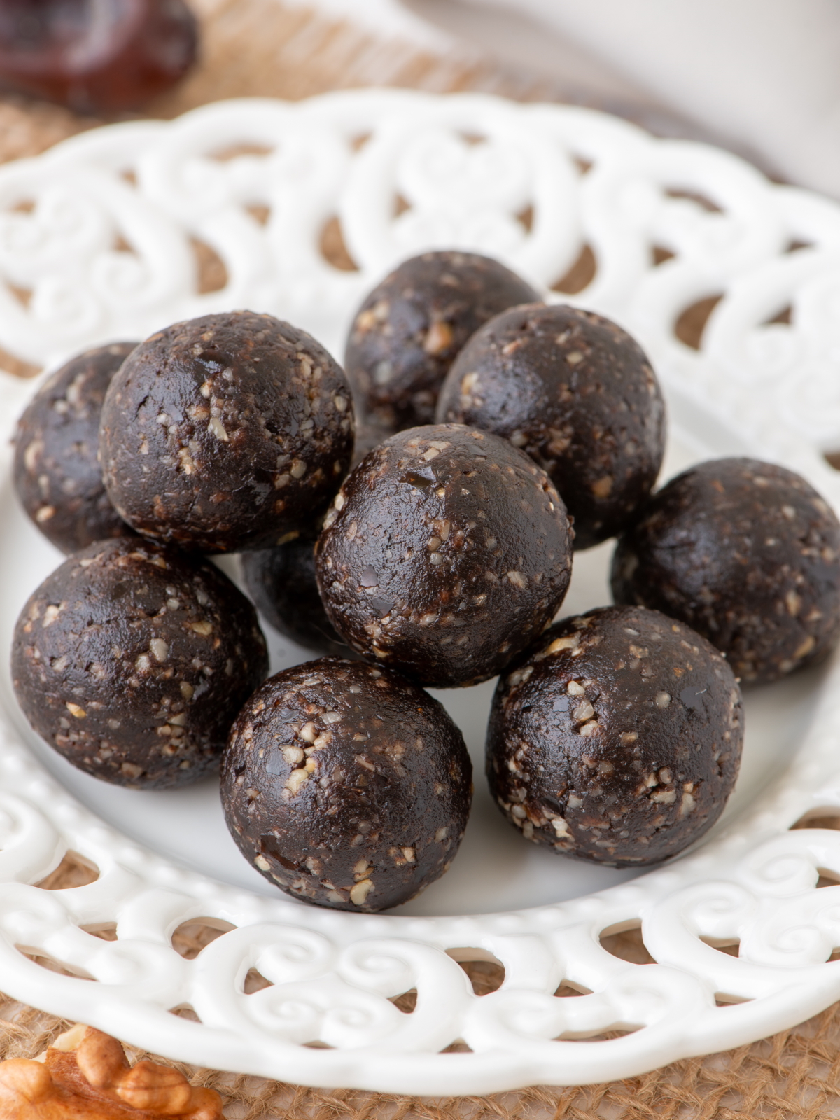 Raw Vegan Brownie Bites