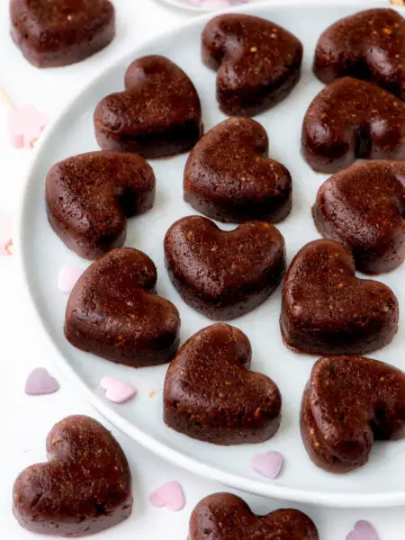 Vegan brownie hearts featured image