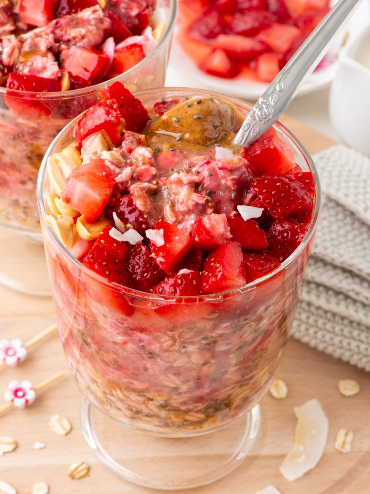 Easy Overnight Oats with Strawberries
