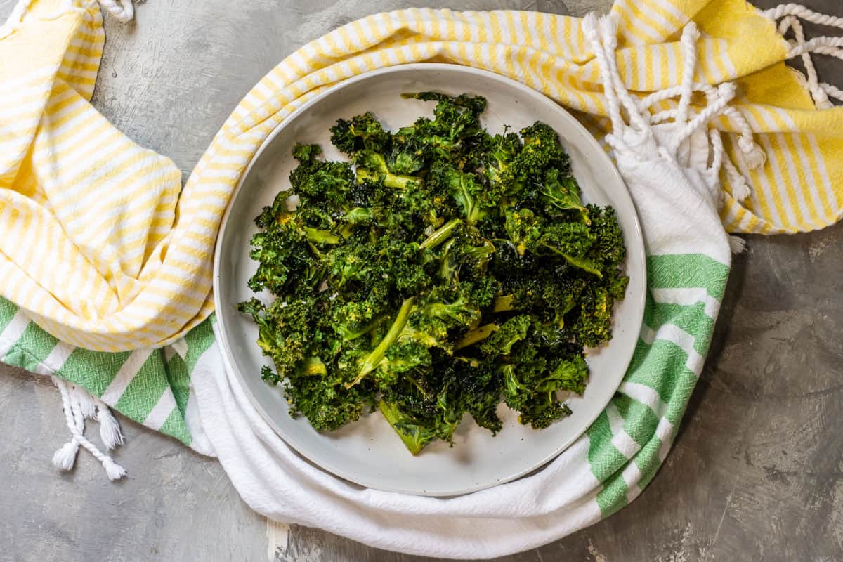 Easy Baked Kale Chips