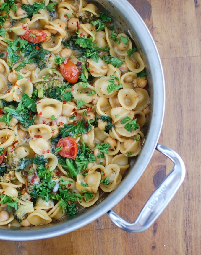 One Pot Chickpea Kale Pasta